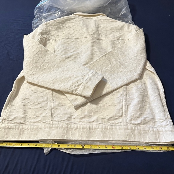 Women’s NWT Coach Reserve signature relaxed xl lightweight Jean Jacket - Picture 6 of 16